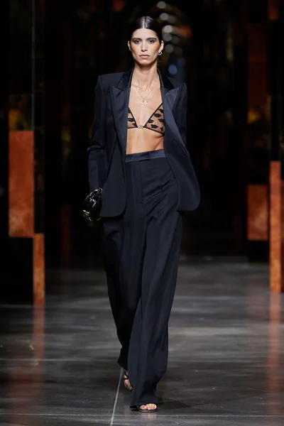 Look 49